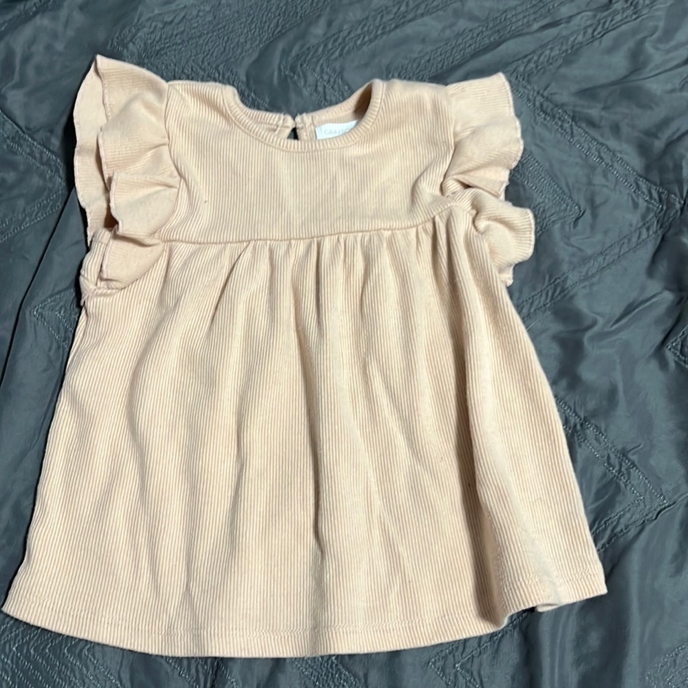 Pink sleeveless shirt